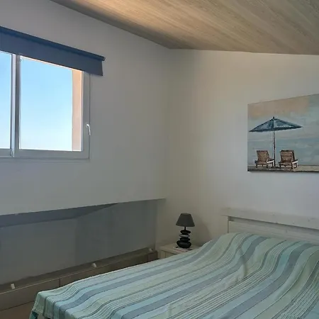 Yvette Apartment *
