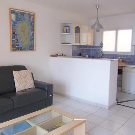 Yvette Apartament *